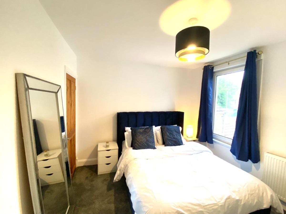 Medway Getaway - 3 Bed Home With Luxury Bathroom Chatham  Exteriör bild