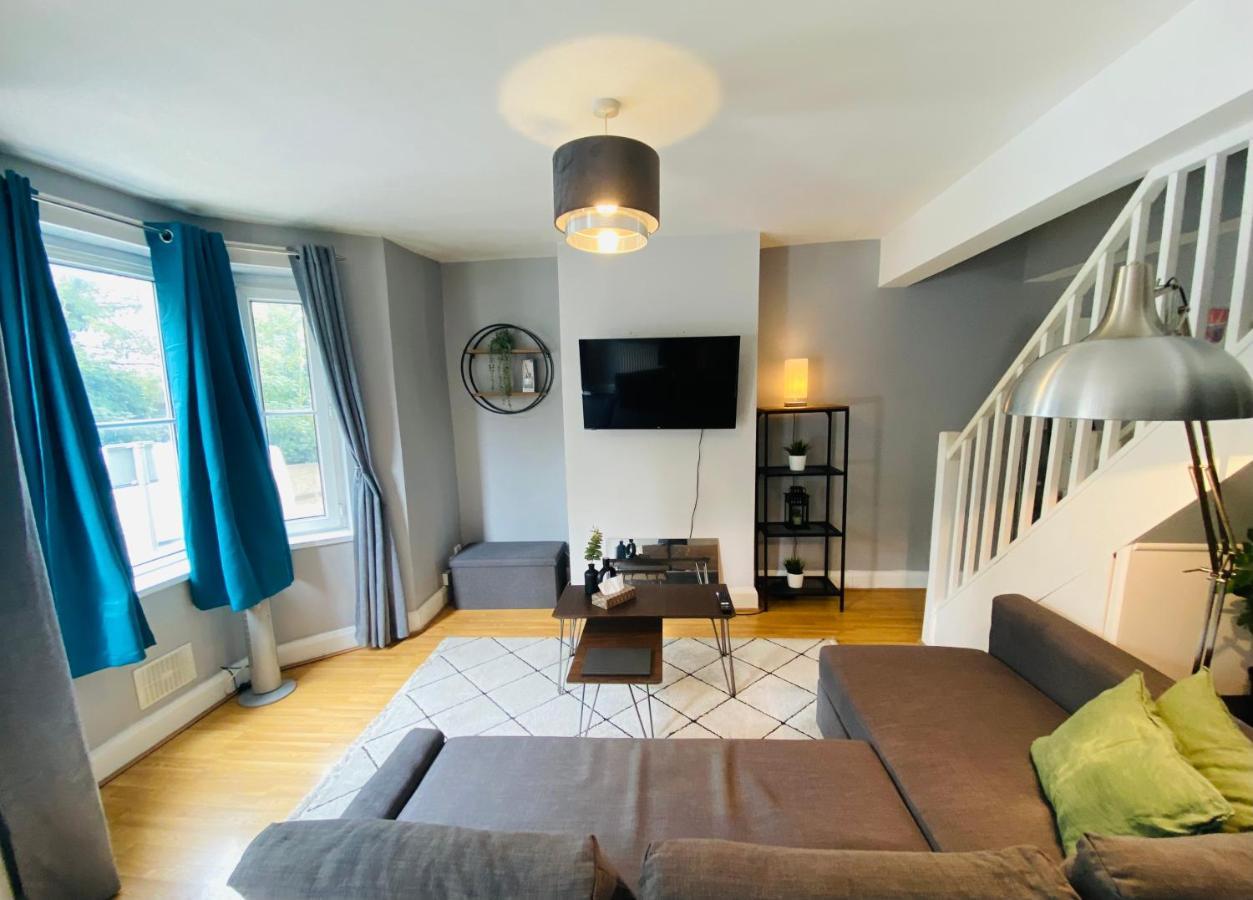 Medway Getaway - 3 Bed Home With Luxury Bathroom Chatham  Exteriör bild
